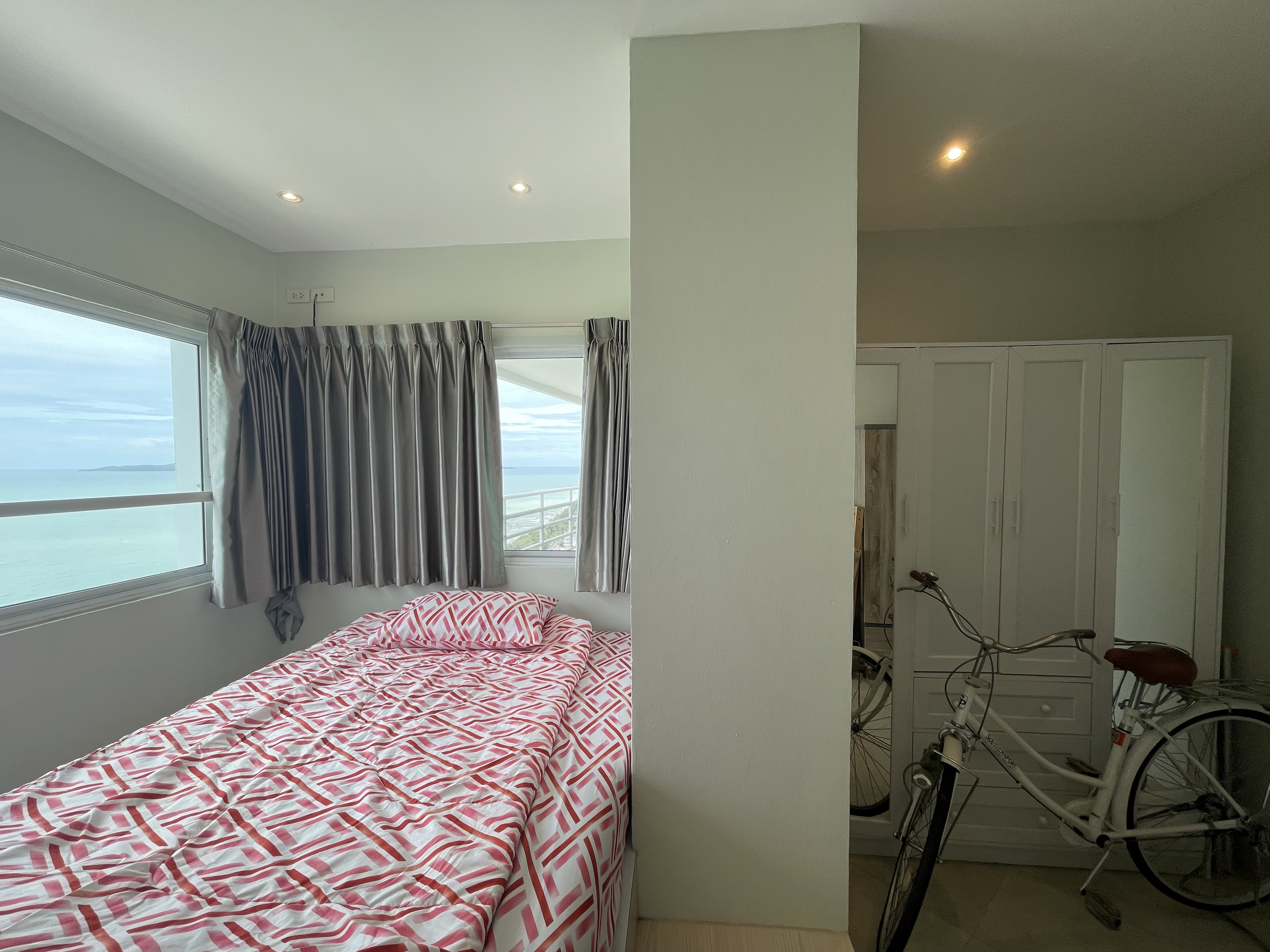 View Talay 7 For Rent Large Corner Sea View photo 16