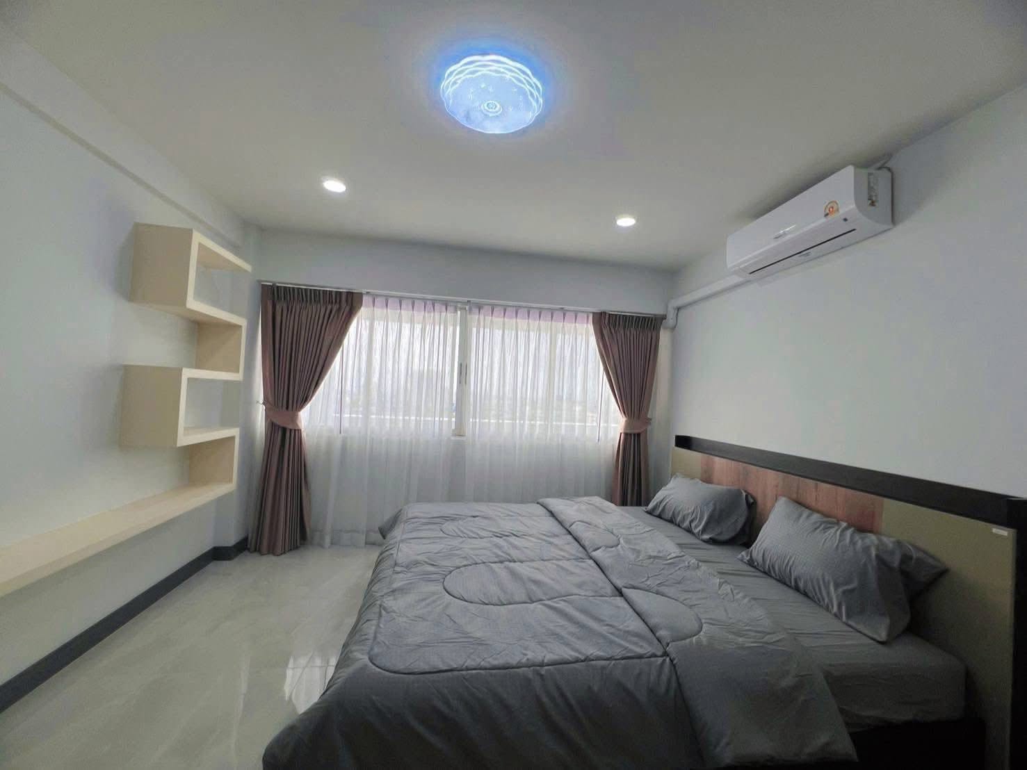Spacious Modern Style Condo 3 bedrooms 2 bathrooms in Thepprasit for RENT photo 32