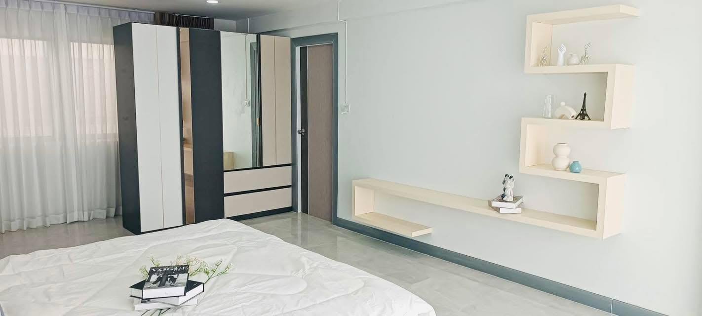 Spacious Modern Style Condo 3 bedrooms 2 bathrooms in Thepprasit for RENT photo 37