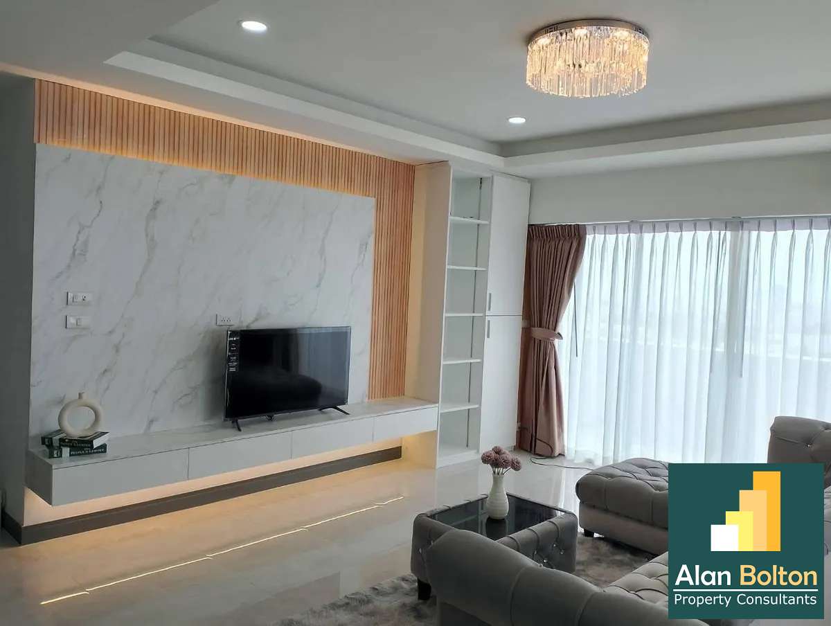 Spacious Modern Style Condo 3 bedrooms 2 bathrooms in Thepprasit for RENT photo 5