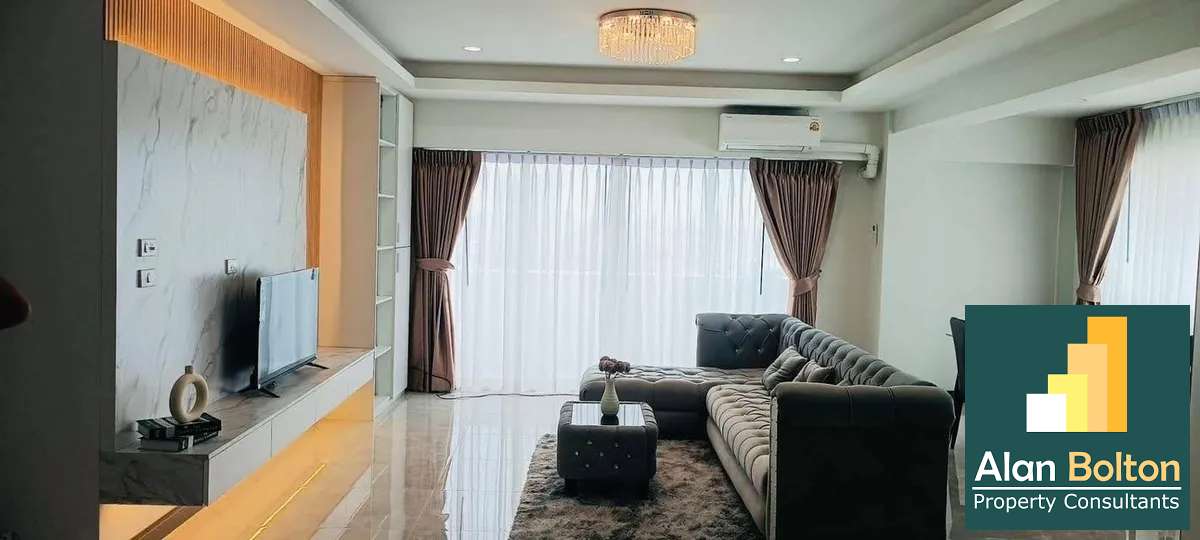 Spacious Modern Style Condo 3 bedrooms 2 bathrooms in Thepprasit for RENT