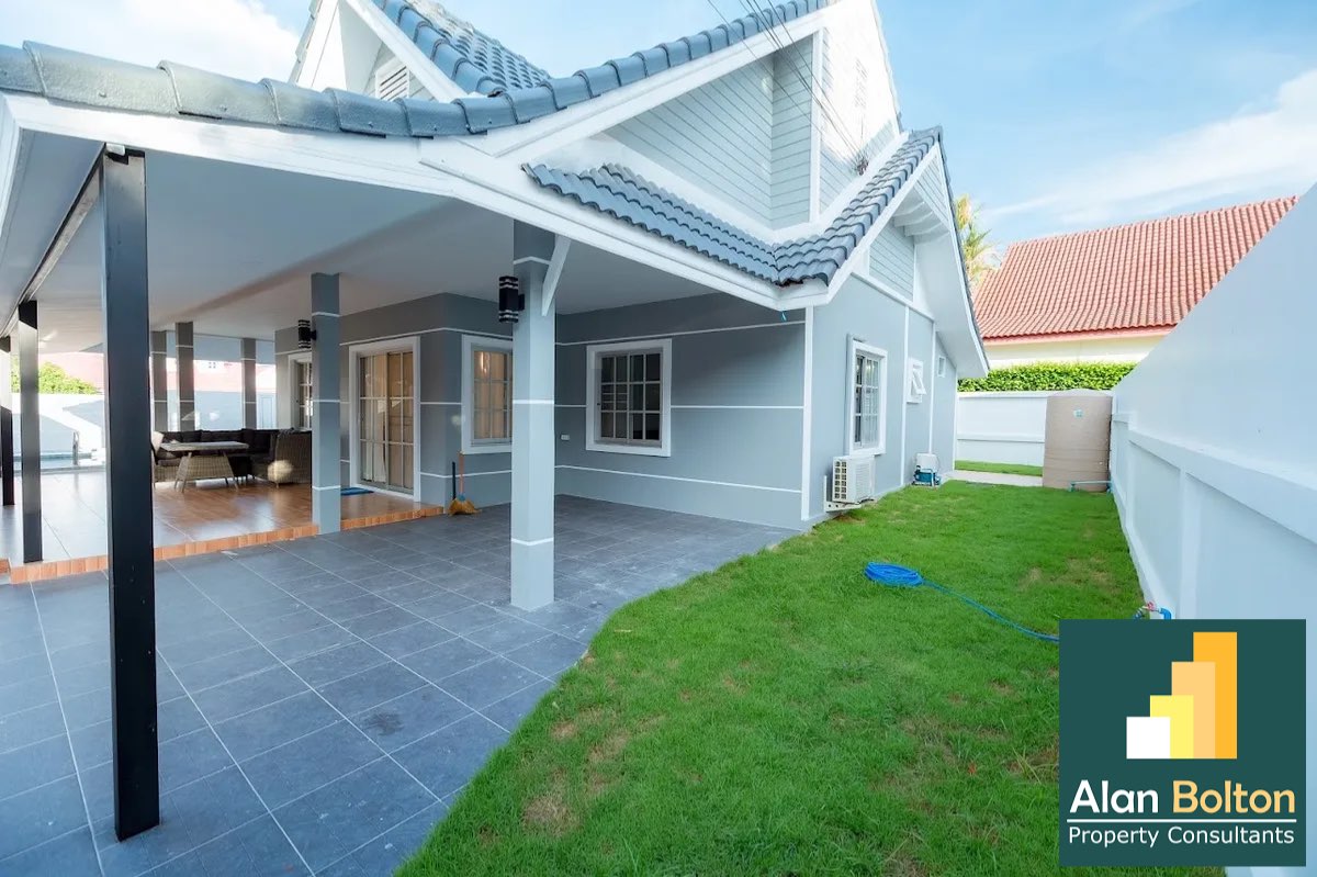 Pool Villa 3 Bedrooms 4 Bathrooms in East Pattaya photo 4