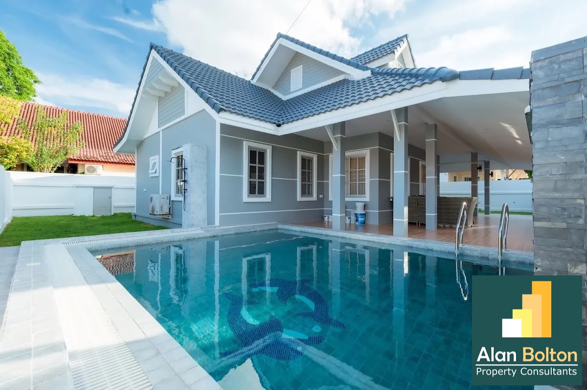 Pool Villa 3 Bedrooms 4 Bathrooms in East Pattaya photo 3