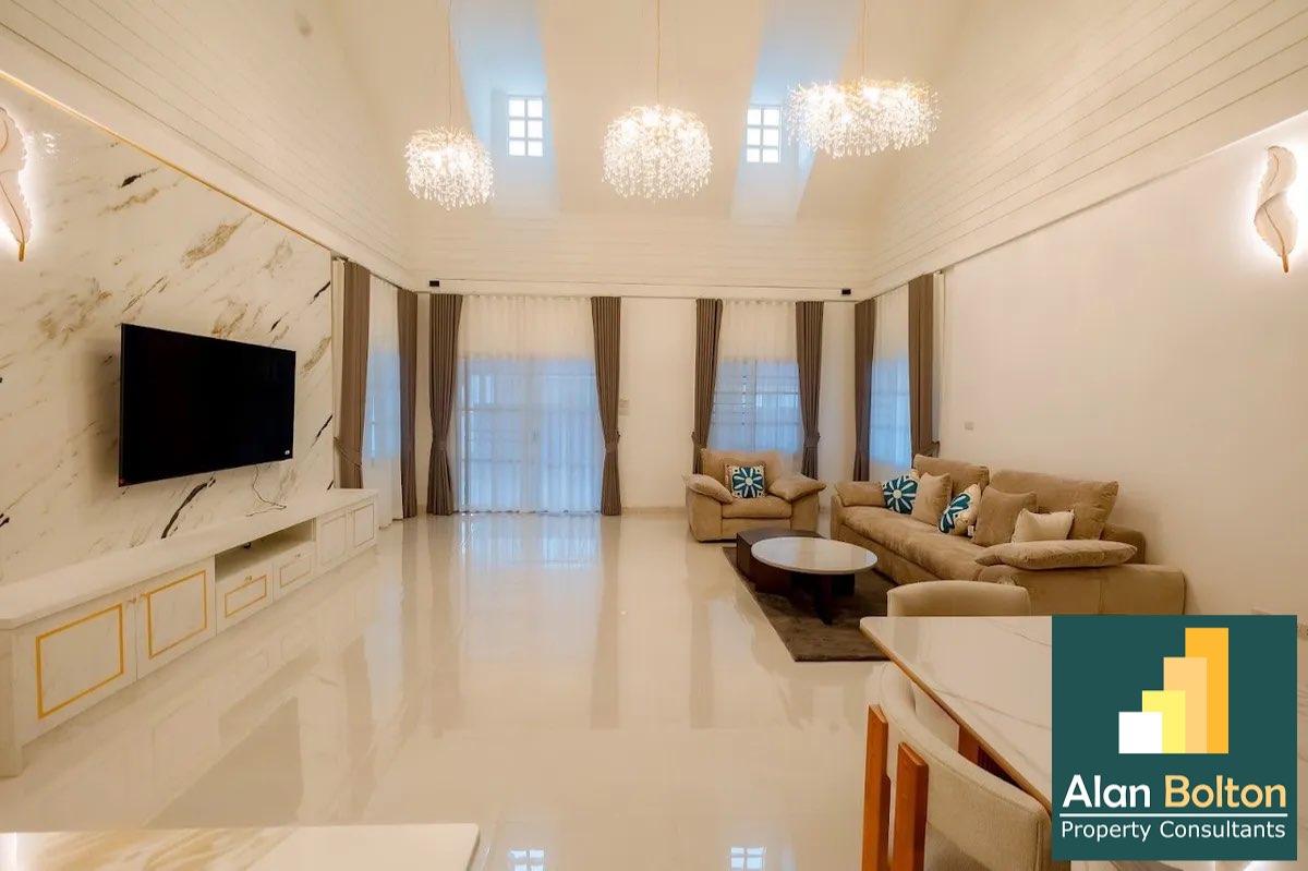 Pool Villa 3 Bedrooms 4 Bathrooms in East Pattaya photo 11