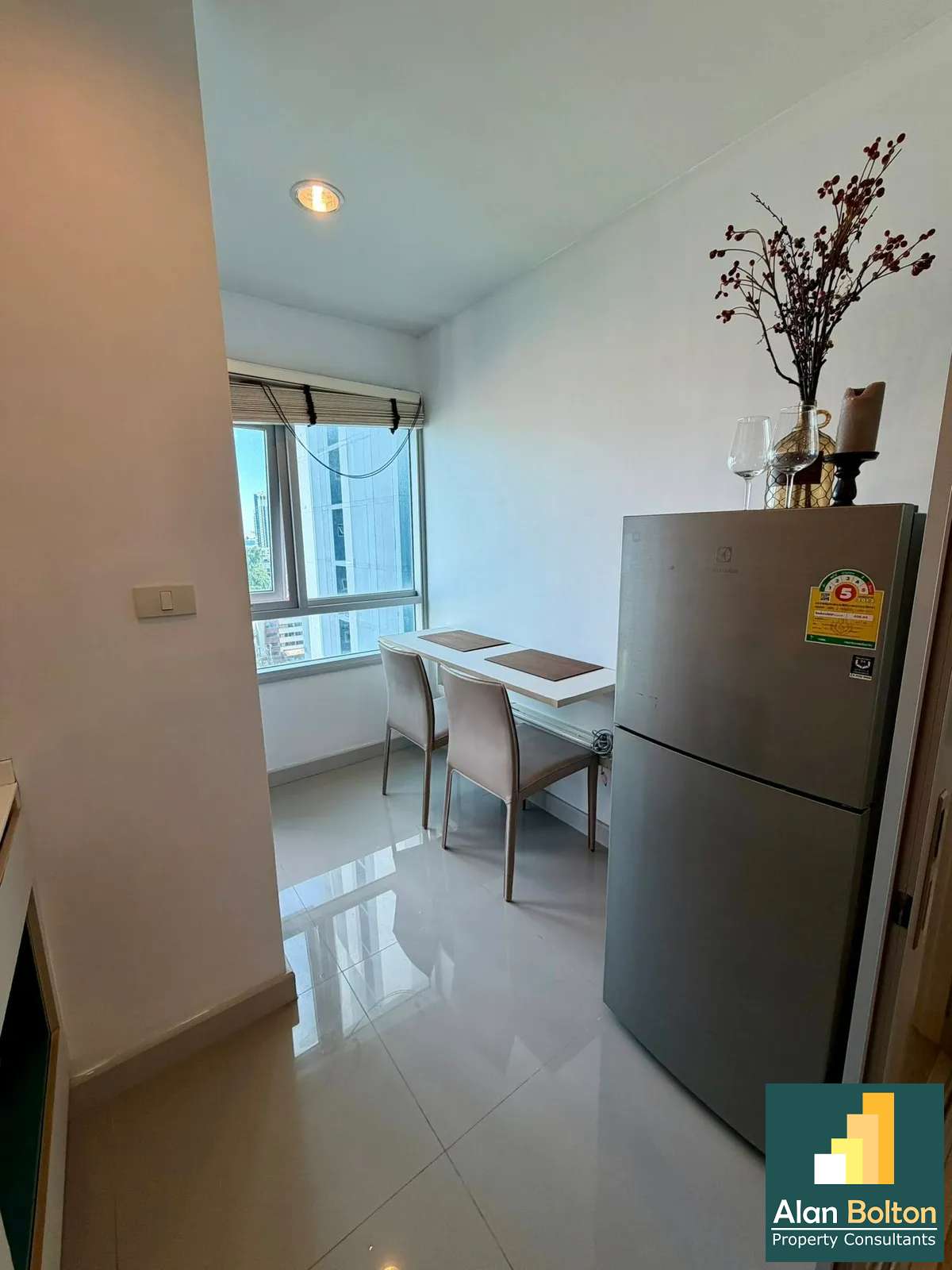 One Bedroom Condo For Sale Near Terminal 21 คอนโดใกล้เทอรมินัล 21 พัทยา