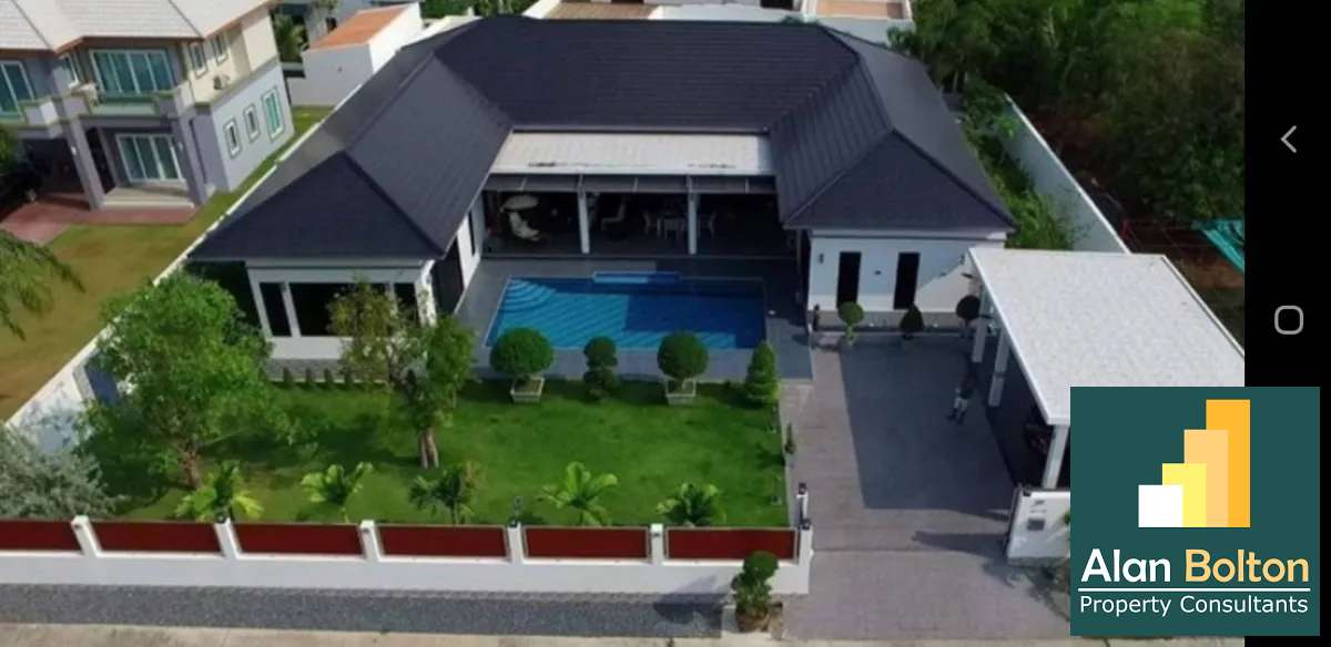 Pool villa 4 Bedrooms 5 Bathrooms in East Pattaya