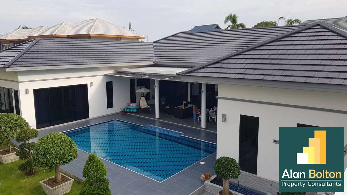 Pool villa 4 Bedrooms 5 Bathrooms in East Pattaya photo 3