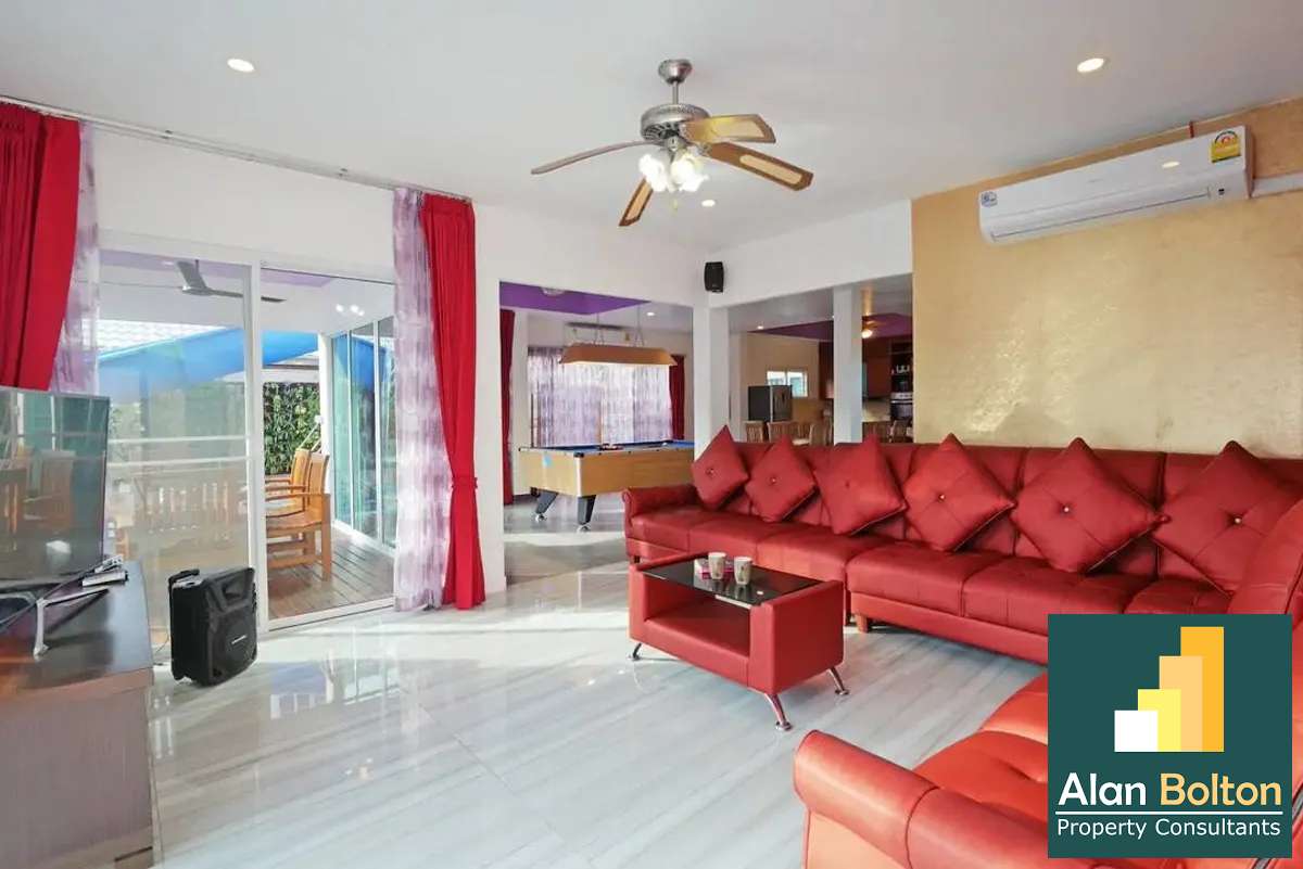 Pool Villa 7 Bedrooms 8 Bathrooms in Jomtien photo 3
