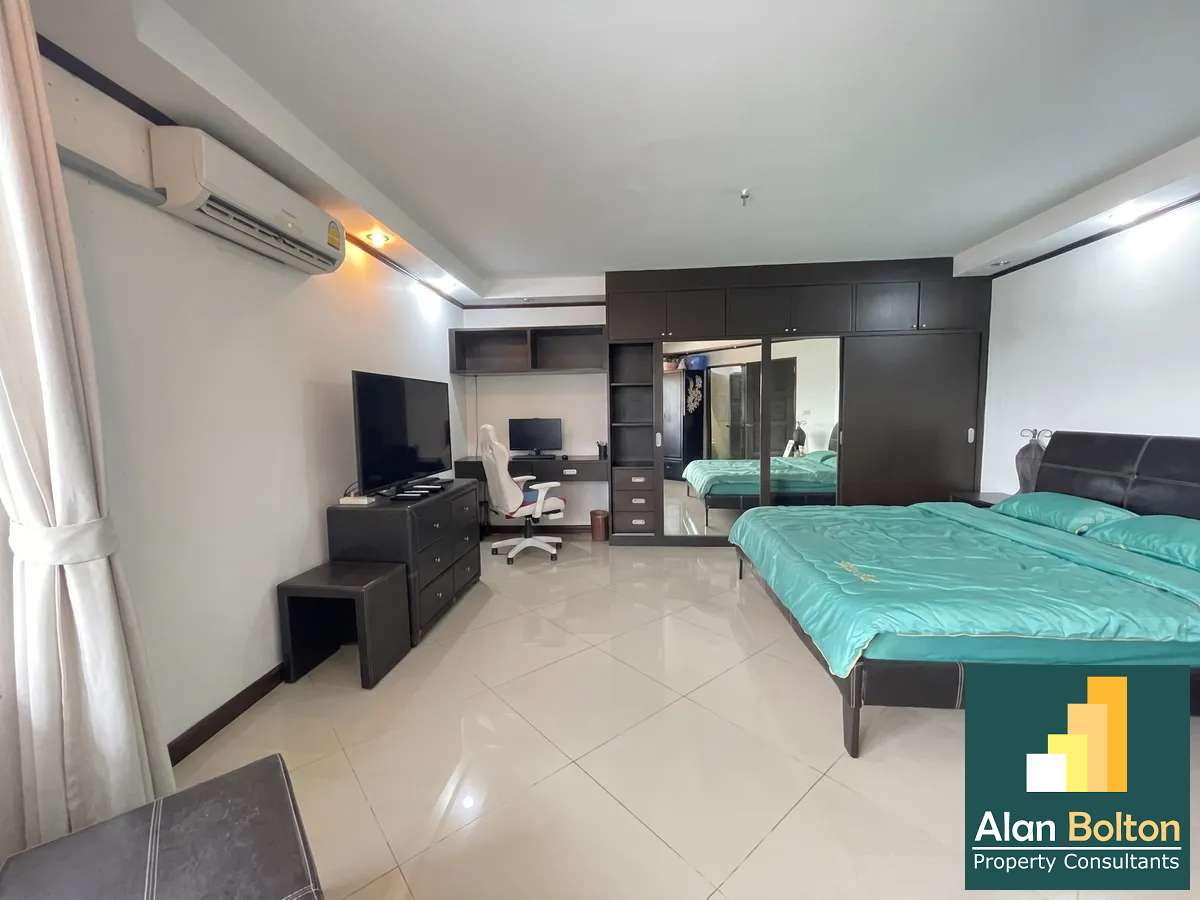 Partial Ocean View 2 Beds 2 Baths at Jomtien Paradise Condo photo 11