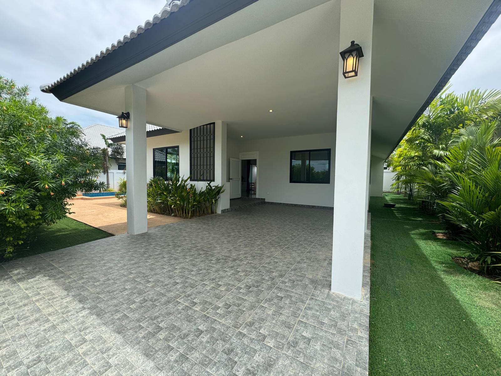 Brand New Modern 4 Bed 3 Bath Pool Villa In East Pattaya photo 24