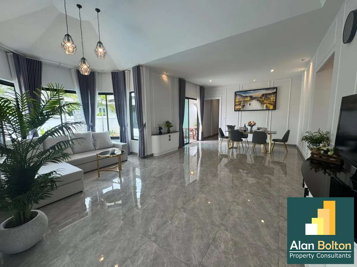 Brand New Modern 4 Bed 3 Bath Pool Villa In East Pattaya photo 2