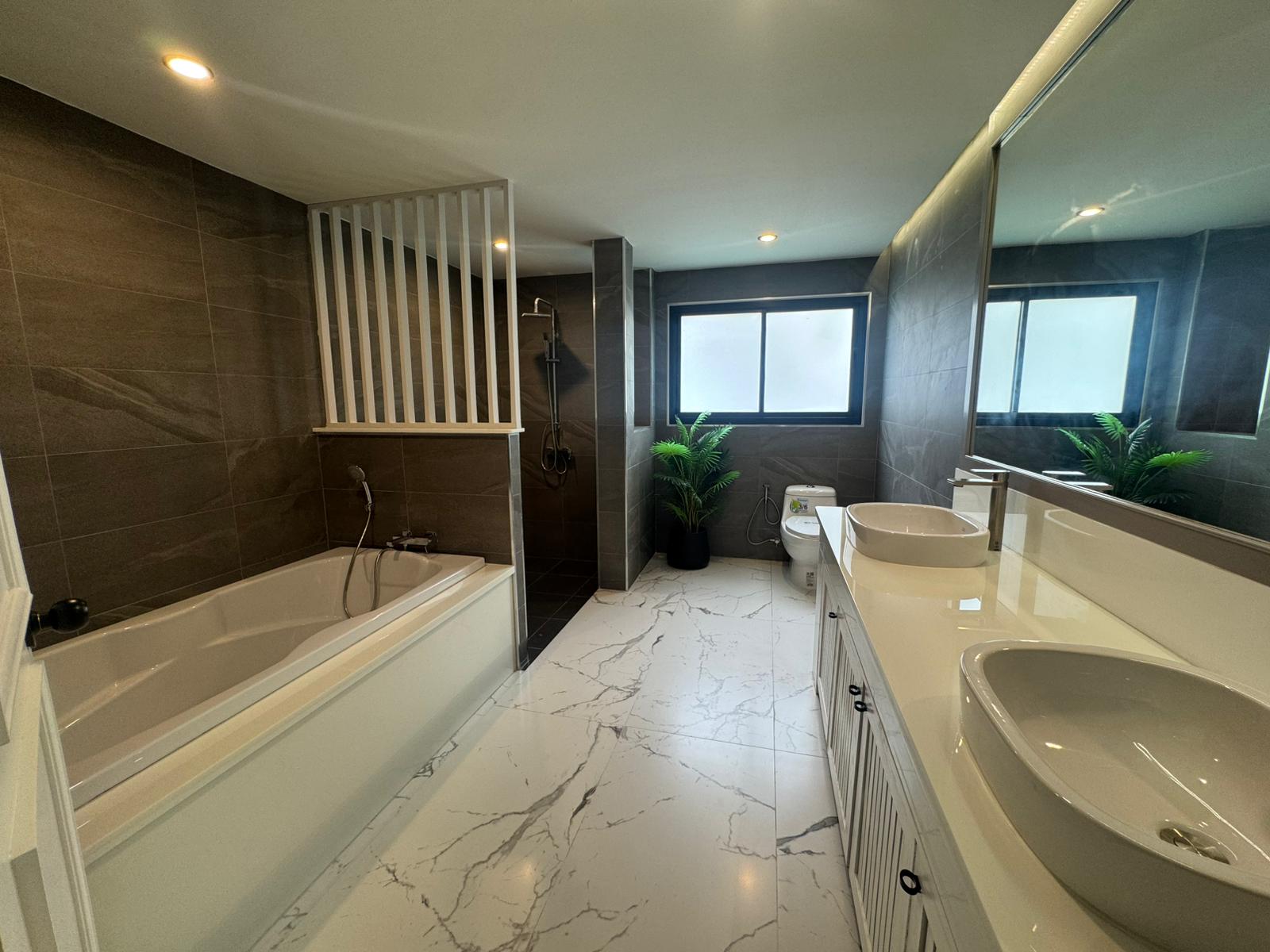 Brand New Modern 4 Bed 3 Bath Pool Villa In East Pattaya photo 39