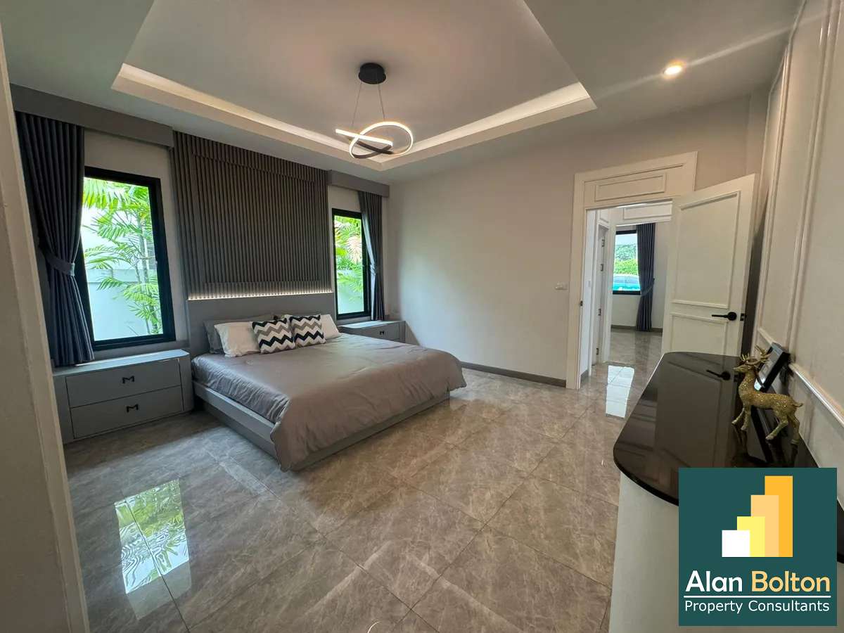 Brand New Modern 4 Bed 3 Bath Pool Villa In East Pattaya photo 8