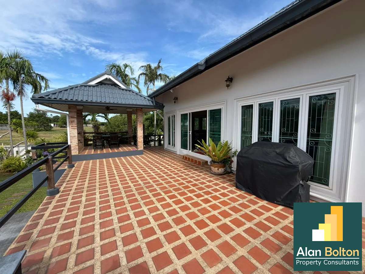 Three-Bedroom Four-Bathroom Pool Villa Located close to Phoenix Golf Course photo 17