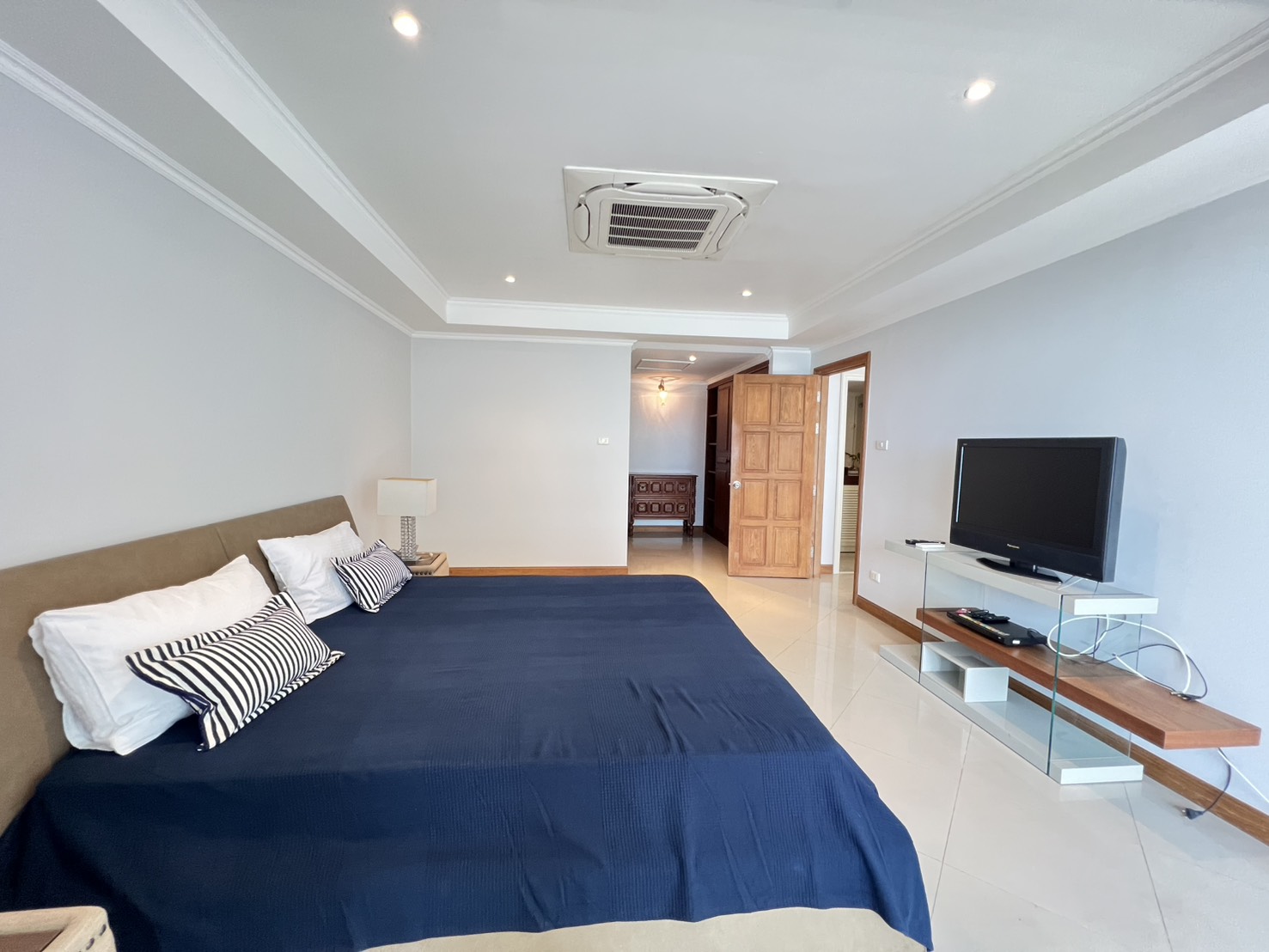 Pool Villa 12 Bedrooms 14 Bathrooms in Jomtien photo 24