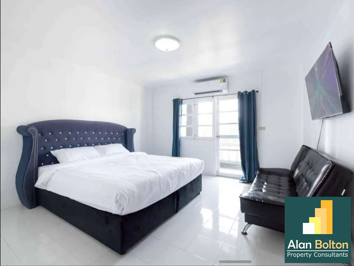 Pool Villa 12 Bedrooms 14 Bathrooms in Jomtien photo 7
