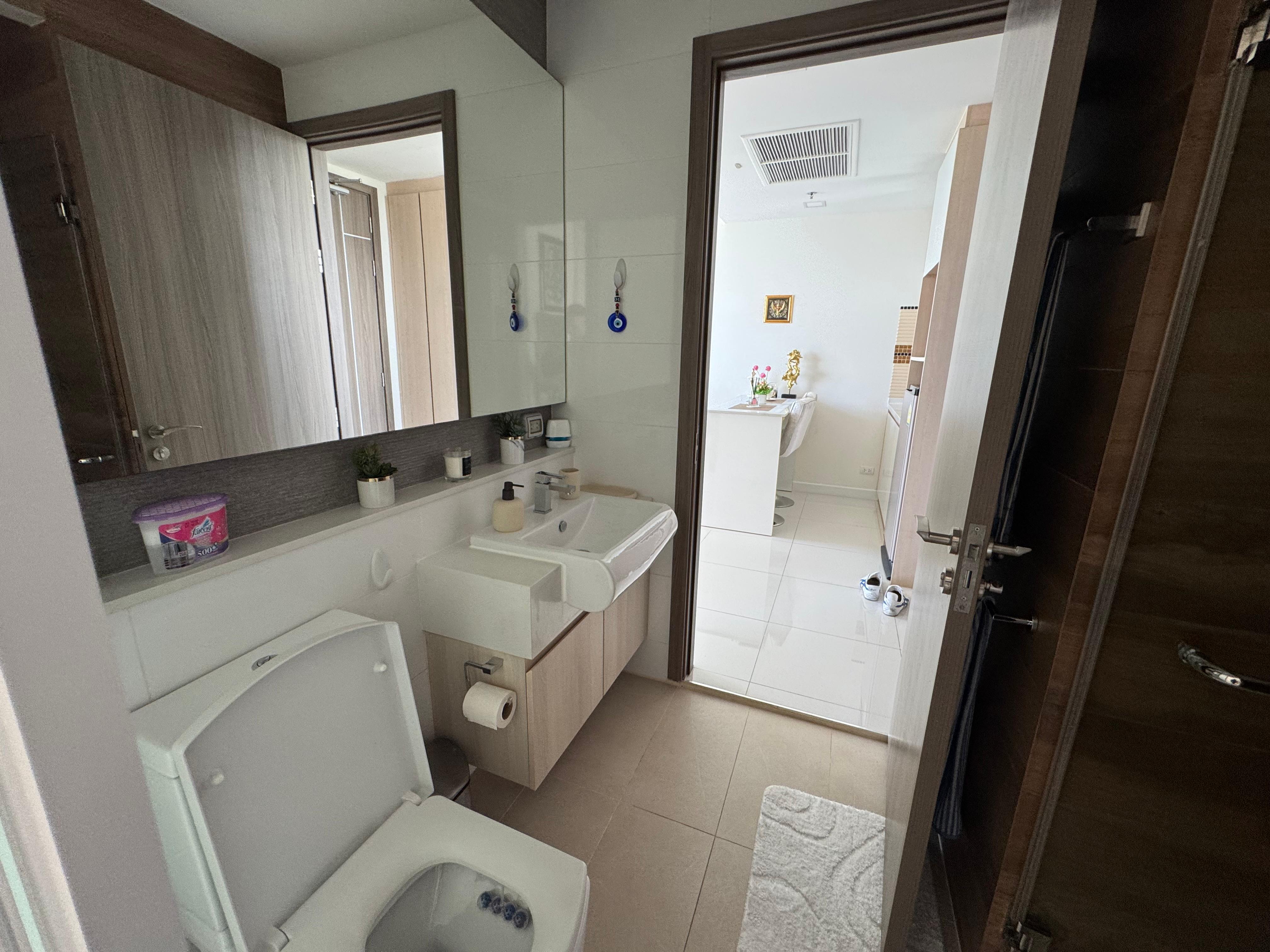 Like New Beachfront Ocean View 1 Bed 1 Bath Condo In Bang Saray photo 28