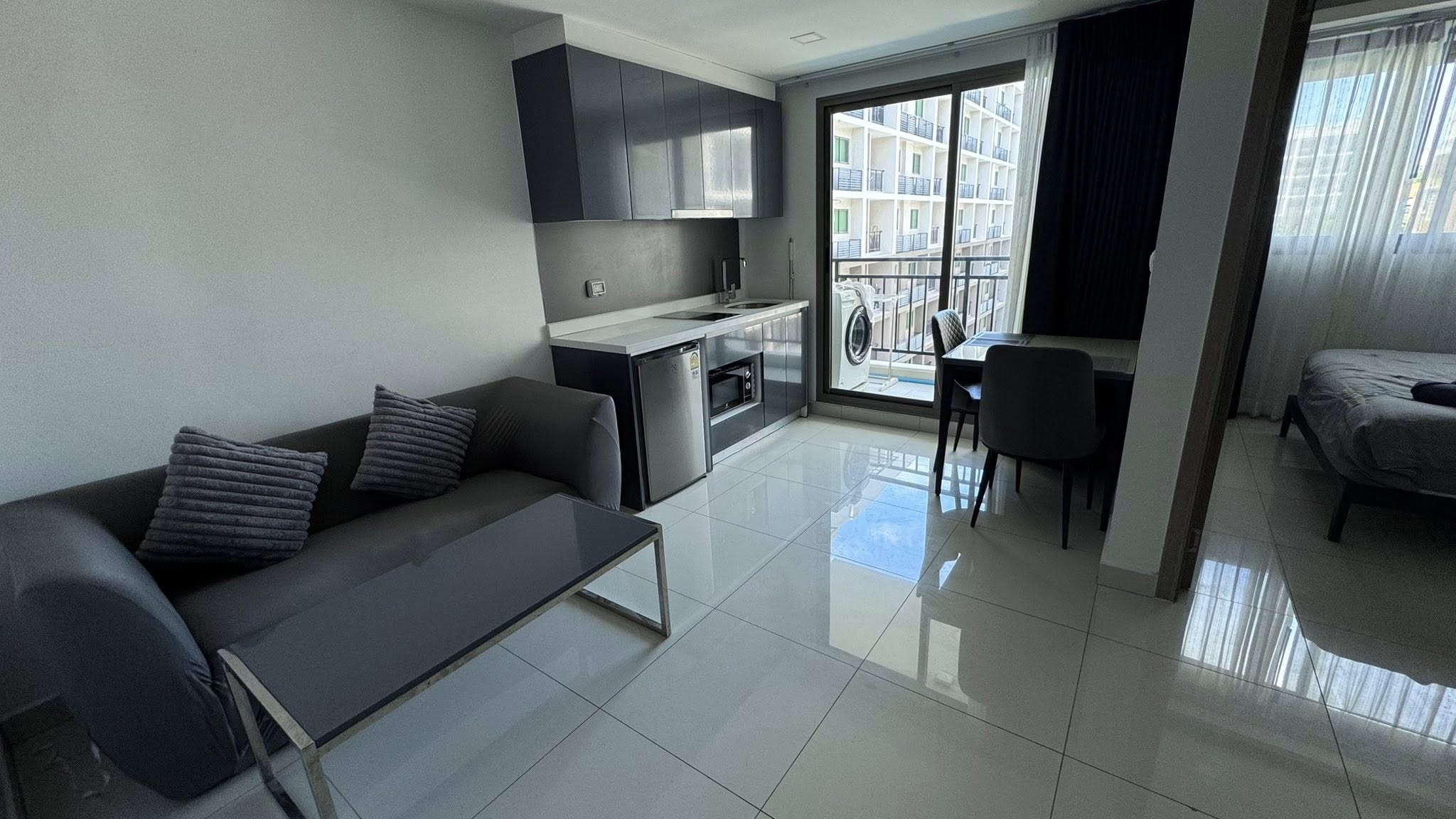 One Bedroom Condo For Rent Arcadia Continental photo 15
