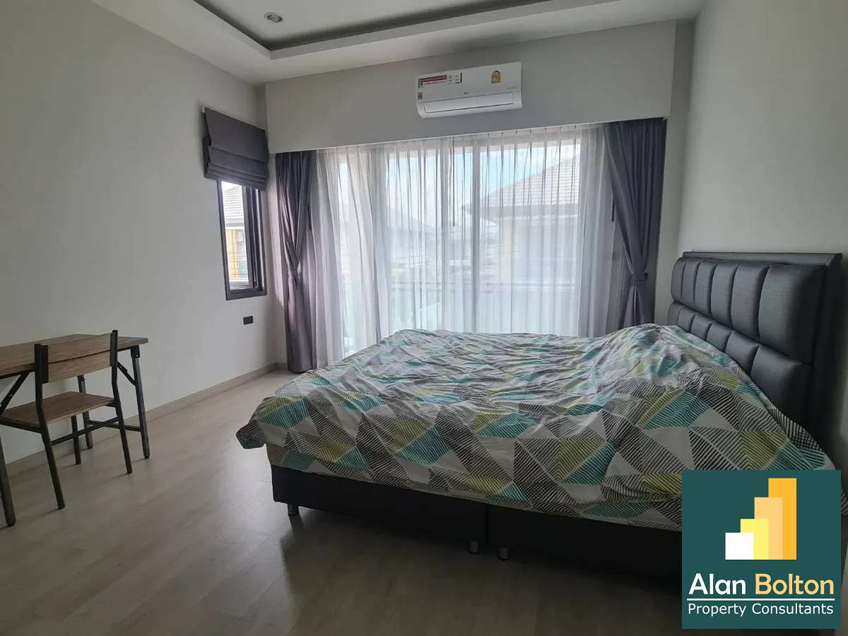 4 Bedrooms 3 Bathrooms House For rent in Banglamung photo 7