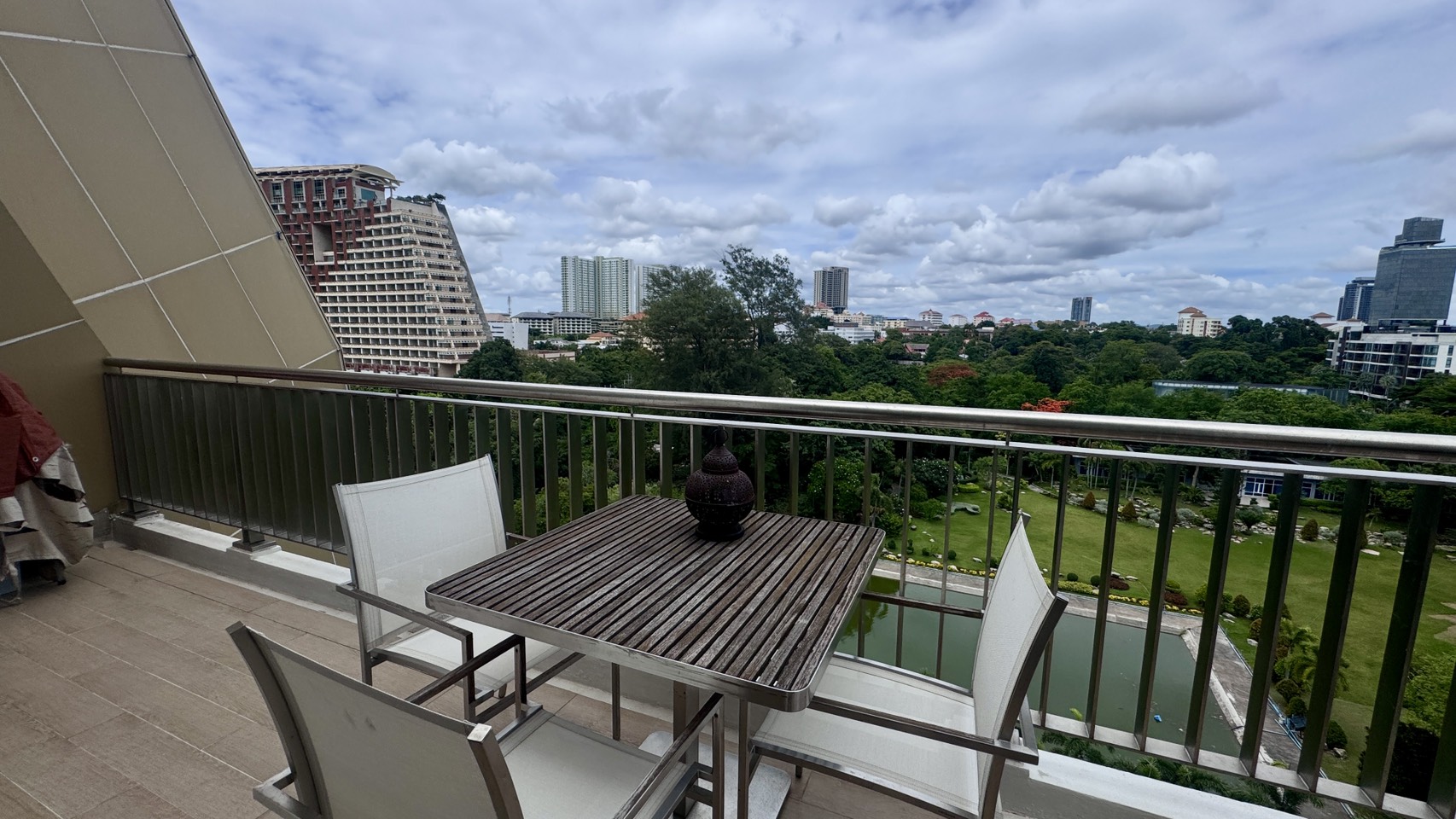 1 Bedroom 2 Bathroom in Beach front property at Wongamat beach photo 37