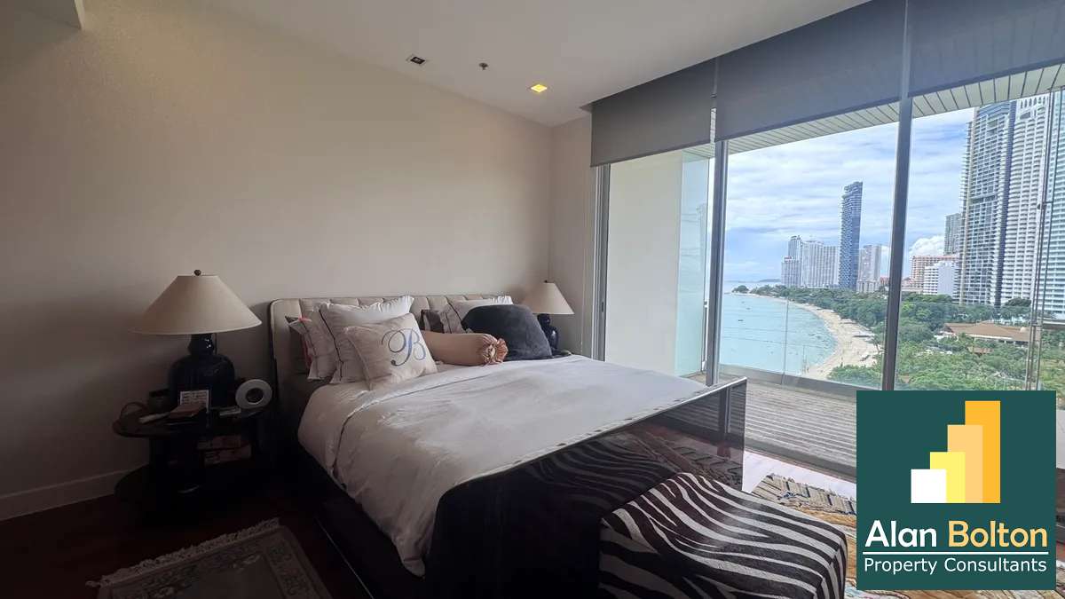 1 Bedroom 2 Bathroom in Beach front property at Wongamat beach photo 15