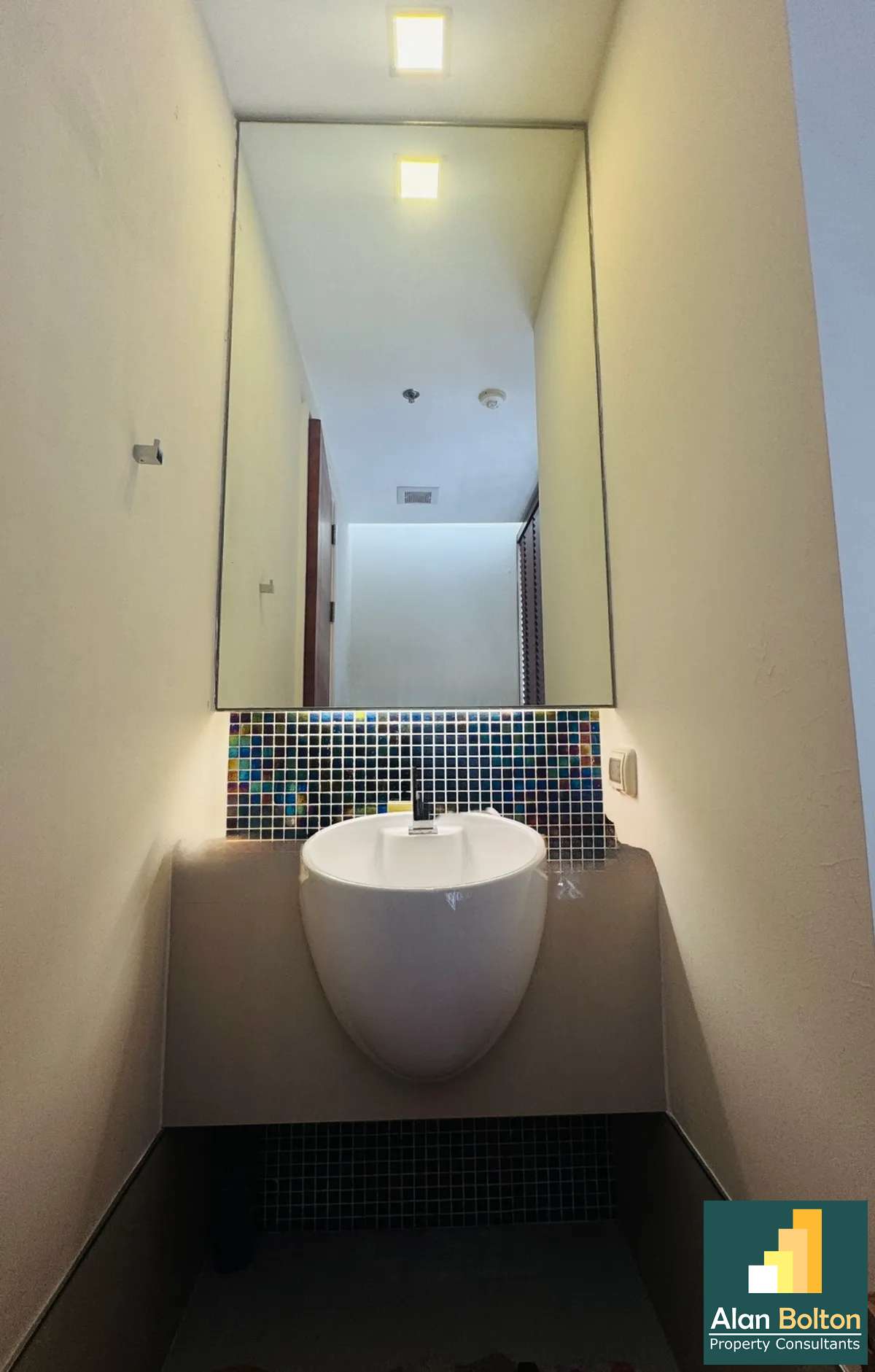 1 Bedroom 2 Bathroom in Beach front property at Wongamat beach photo 12