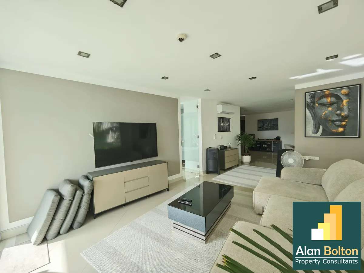 Brand New renovated 2 Bed condo For Sale , In Wongamat