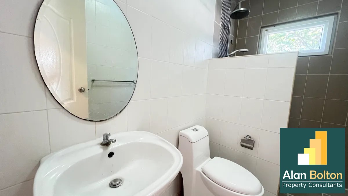 Three Bed Two Bath Pool Villa in East Pattaya photo 16