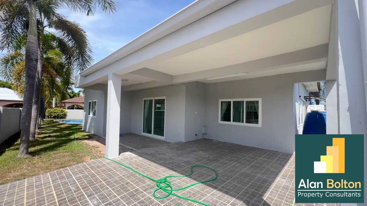 Three Bed Two Bath Pool Villa in East Pattaya photo 3