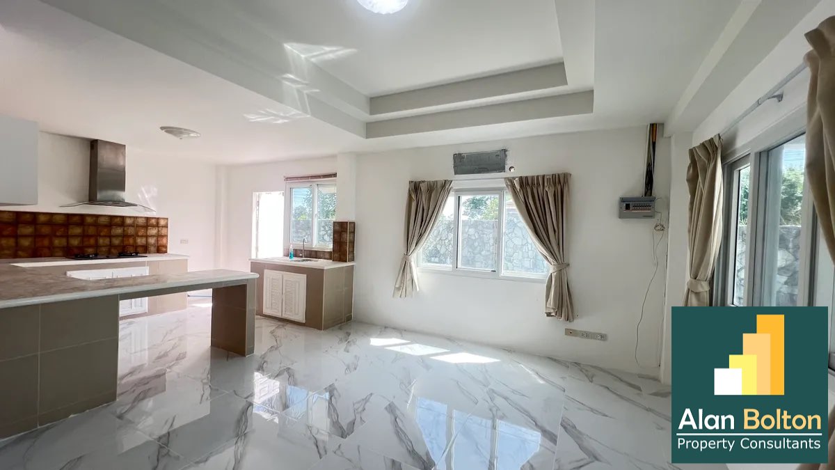 Three Bed Two Bath Pool Villa in East Pattaya photo 11