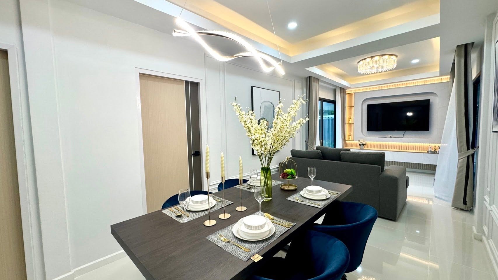 Luxury Brand New Pool Villa 4 bedrooms 6 bathrooms in Mabprachan Lake for SALE/RENT photo 75