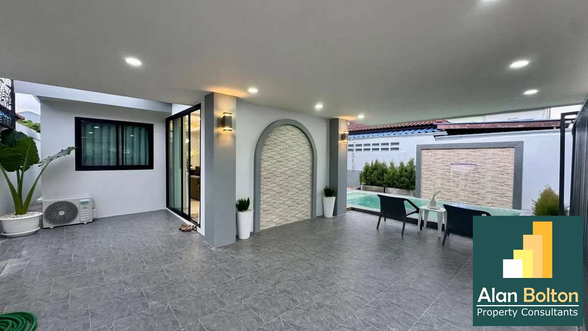 Luxury private pool villa for sale photo 3