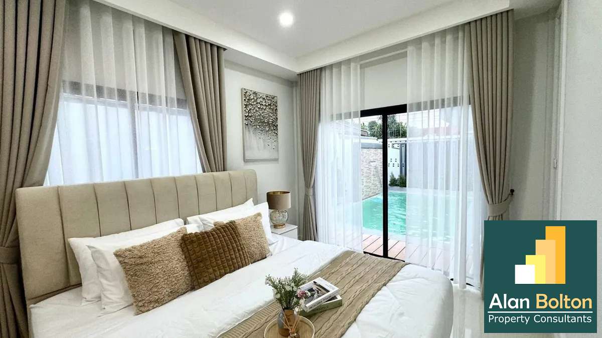 Luxury private pool villa for sale photo 9