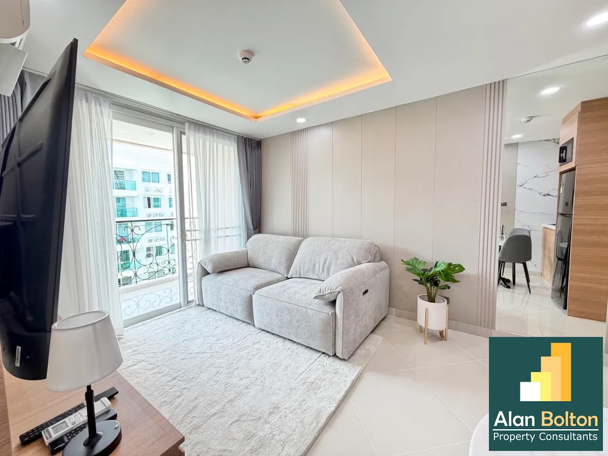 Bright&Cozy modern Condo Near Jomtin Beach