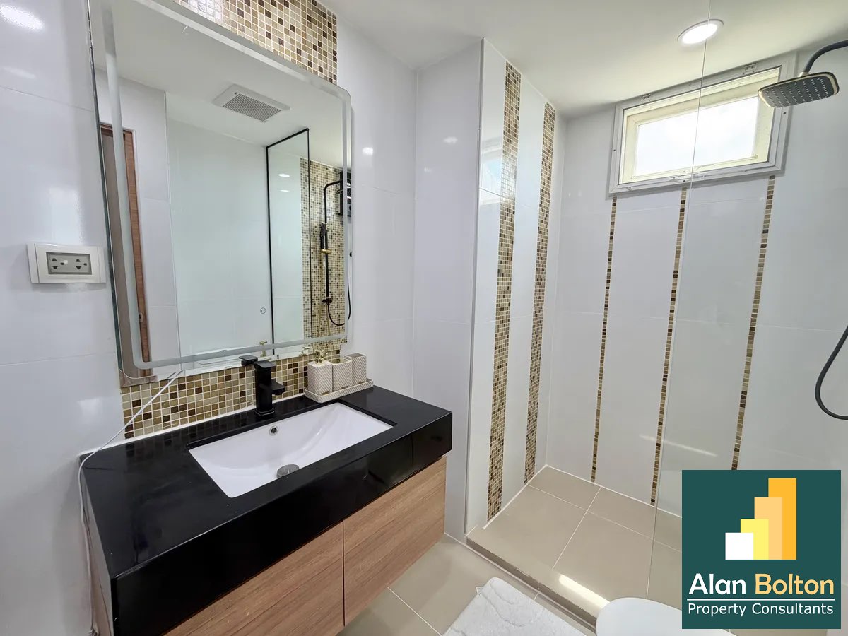 Bright&Cozy modern Condo Near Jomtin Beach photo 8