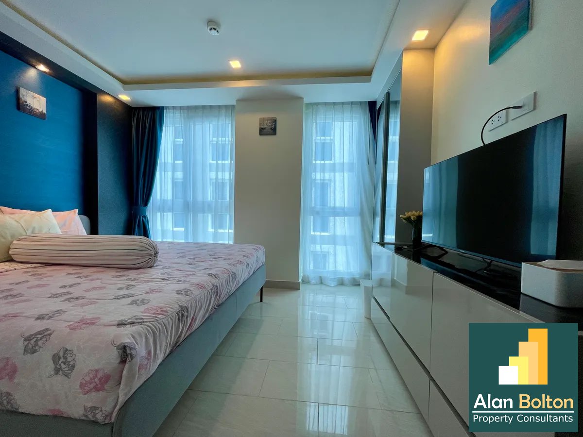 Pool View 2 Bed 2 Bath Condo In Central Pattaya photo 8