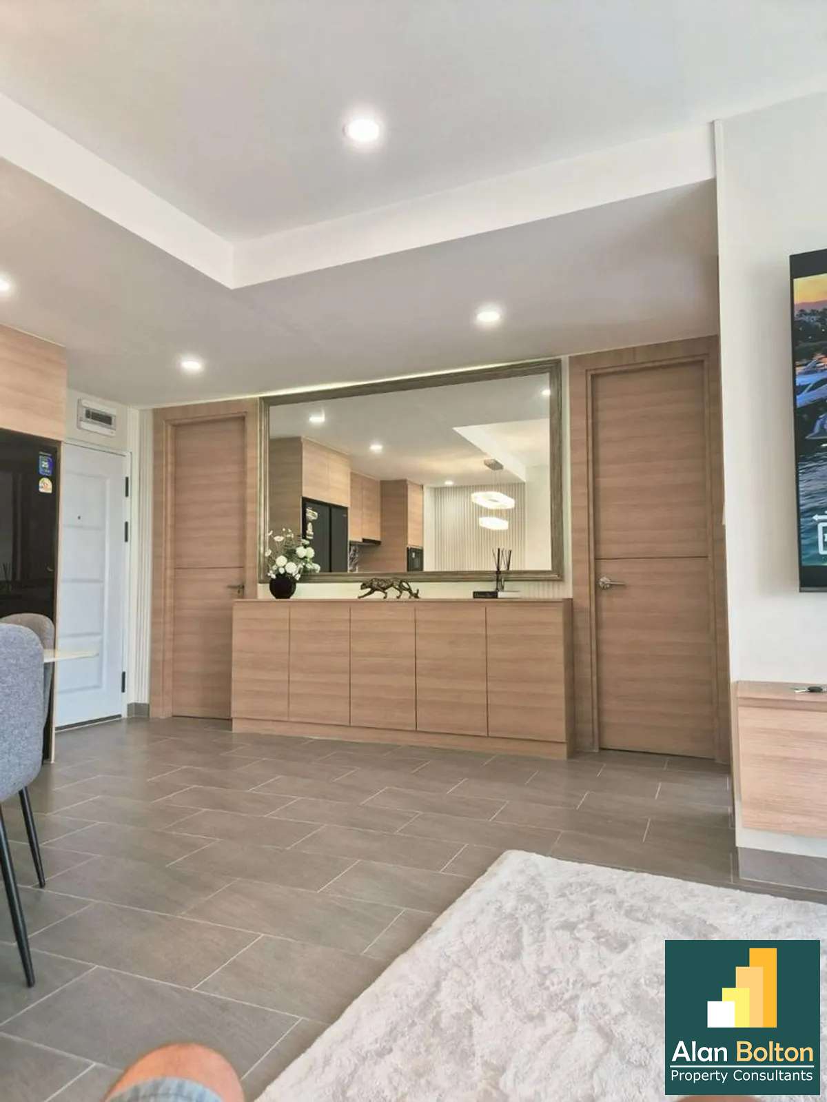 Two Bedroom Condo For Sale in Wongamat photo 4