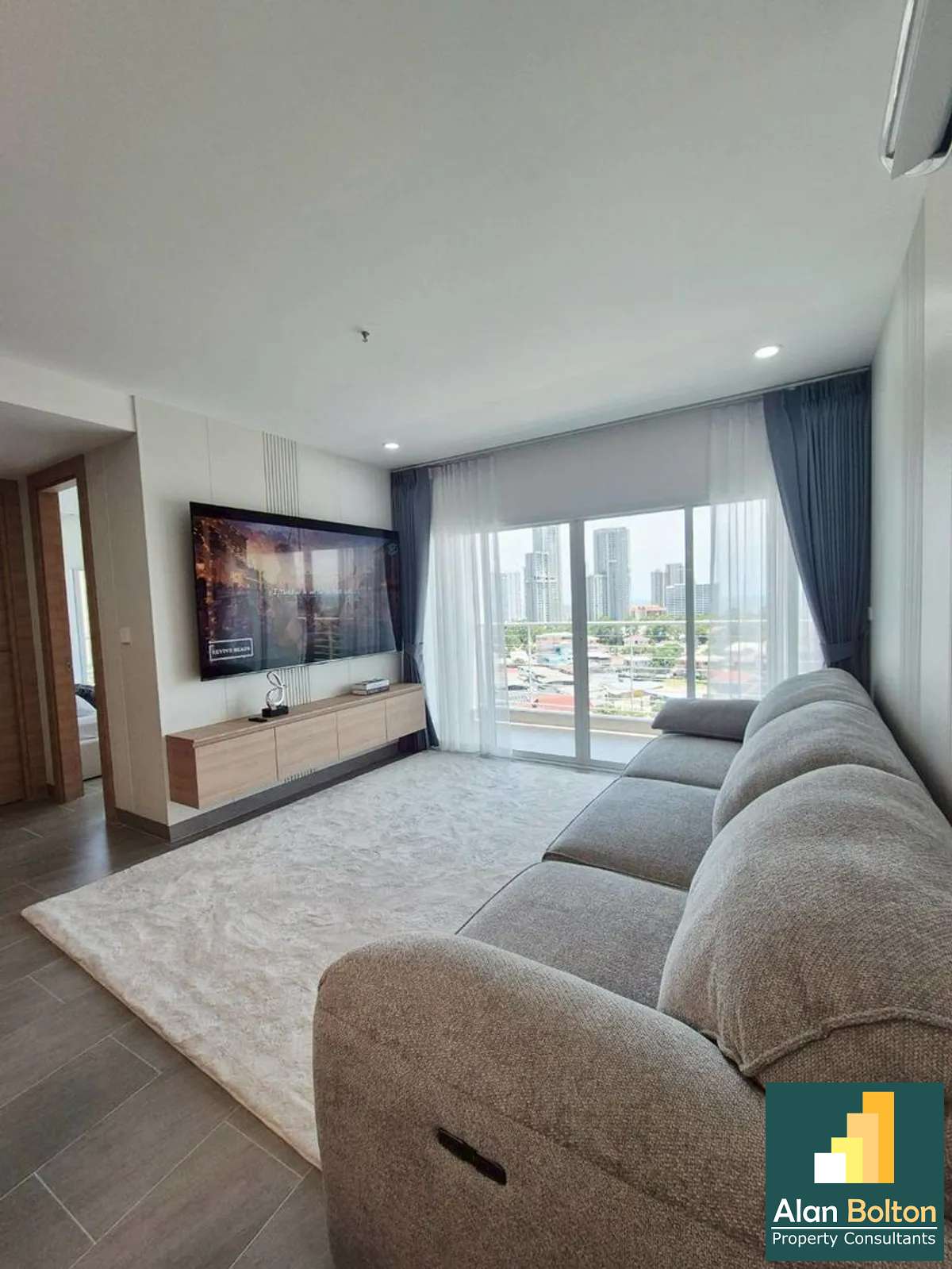 Two Bedroom Condo For Sale in Wongamat photo 5