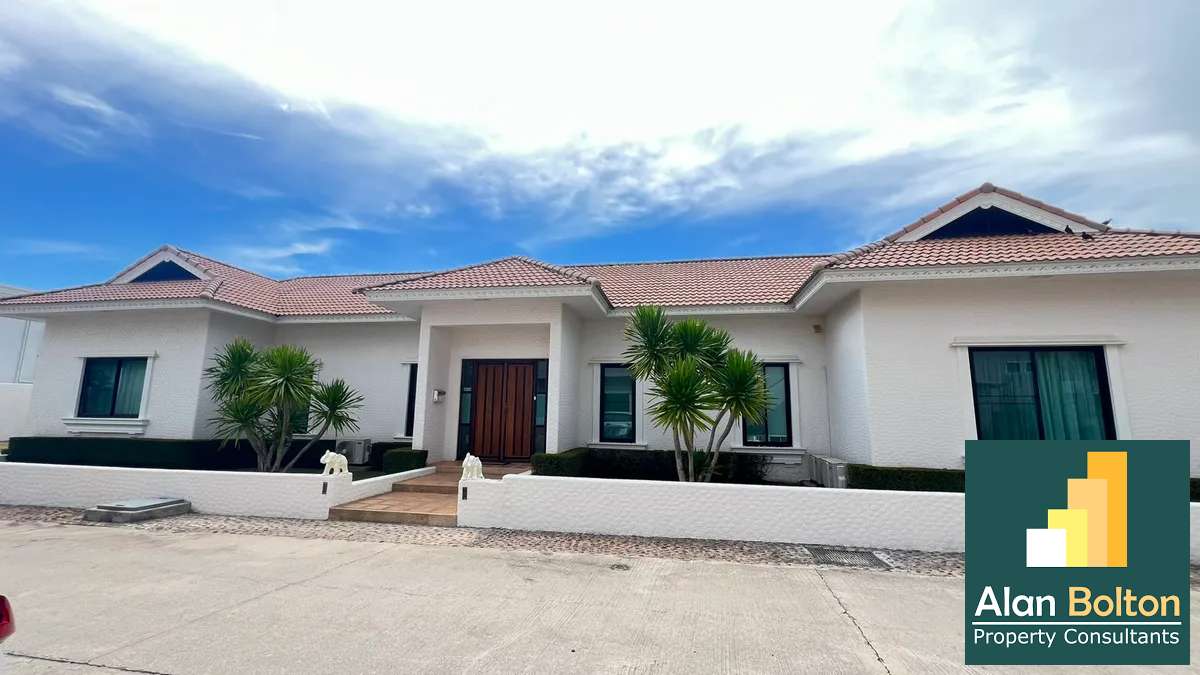 Luxury pool villa 4 Bedrooms 5 Bathrooms in Mapprachan photo 2