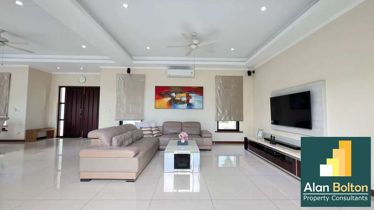 Luxury pool villa 4 Bedrooms 5 Bathrooms in Mapprachan photo 6