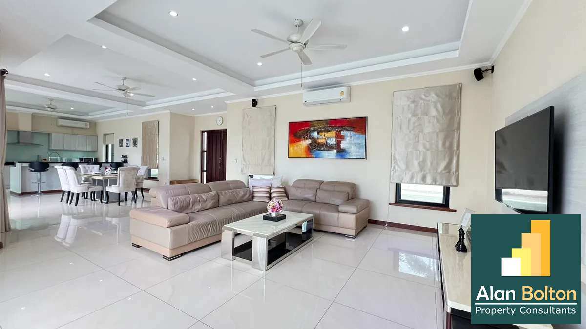 Luxury pool villa 4 Bedrooms 5 Bathrooms in Mapprachan photo 13