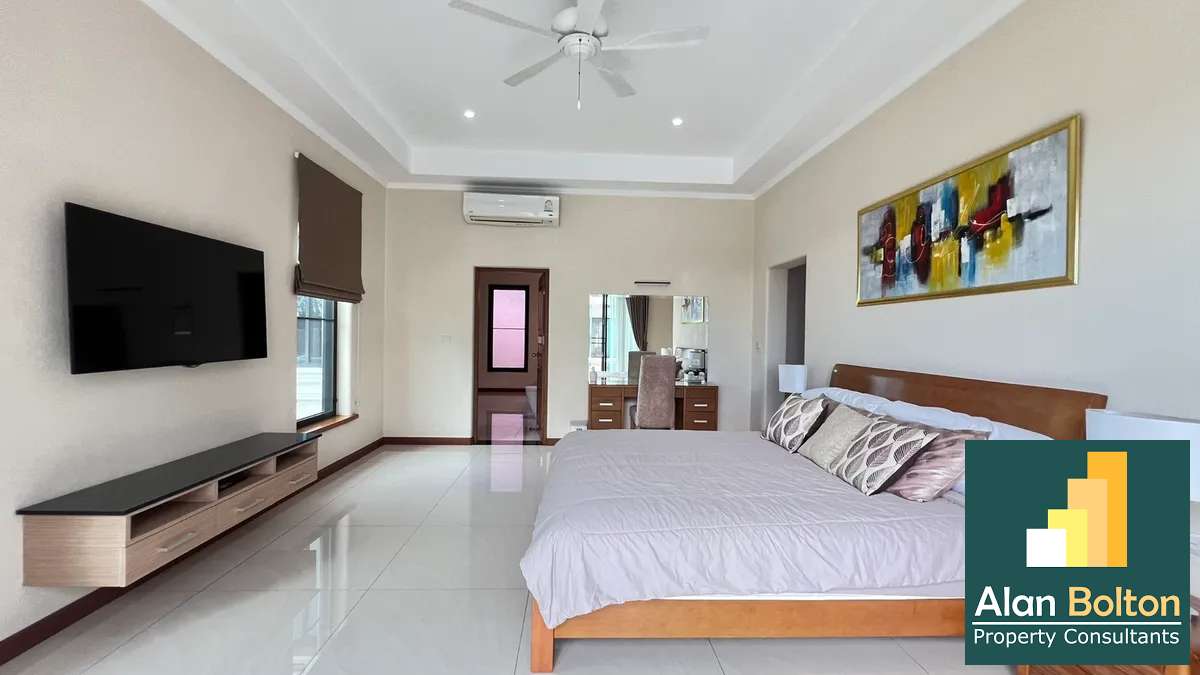 Luxury pool villa 4 Bedrooms 5 Bathrooms in Mapprachan photo 17
