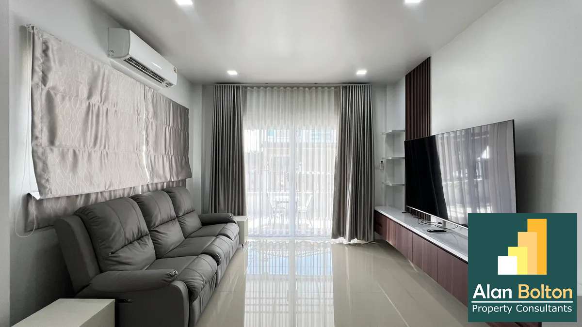 2 Storey House 3 Bedrooms 3 Bathrooms in East Pattaya photo 10