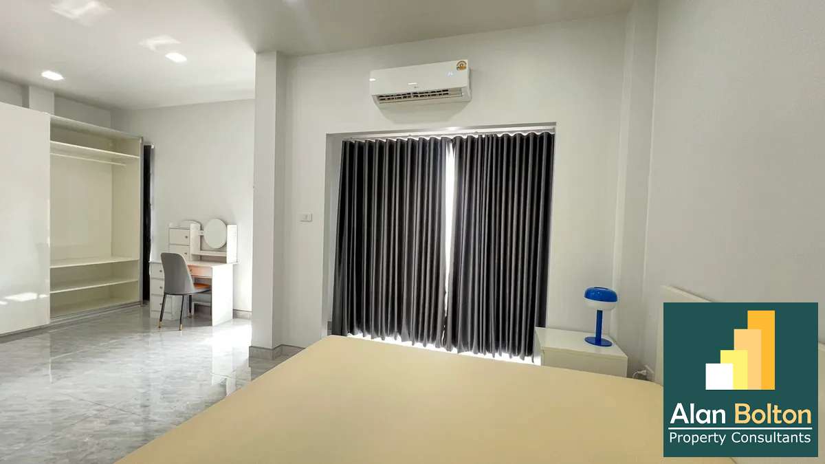 2 Storey House 3 Bedrooms 3 Bathrooms in East Pattaya photo 18