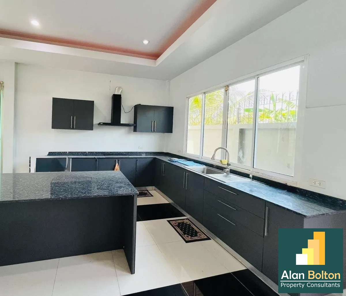 3 Bedroom 2 Bathroom in Huay Yai photo 14