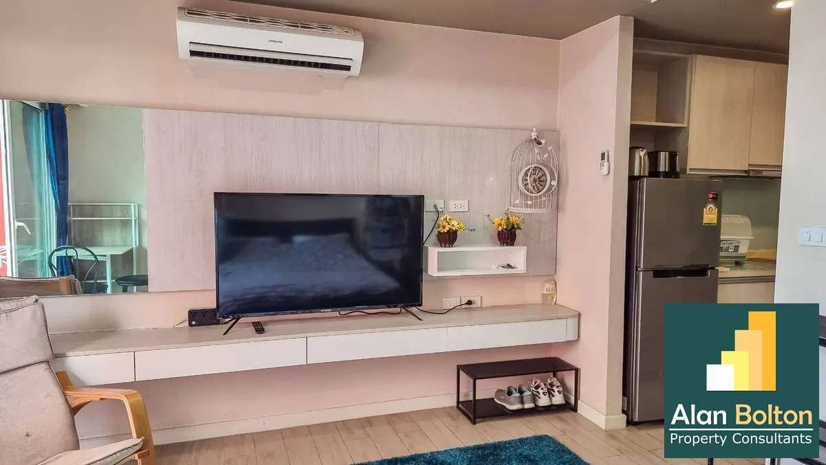 Studio in jomtien seven seas for rent photo 5