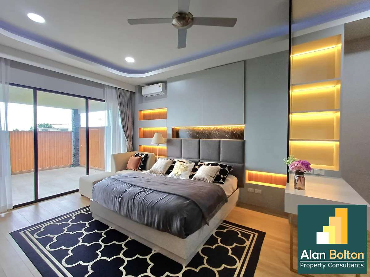 Luxury Brand New Pool Villa 4 bedrooms 6 bathrooms in Mabprachan Lake for SALE/RENT photo 28