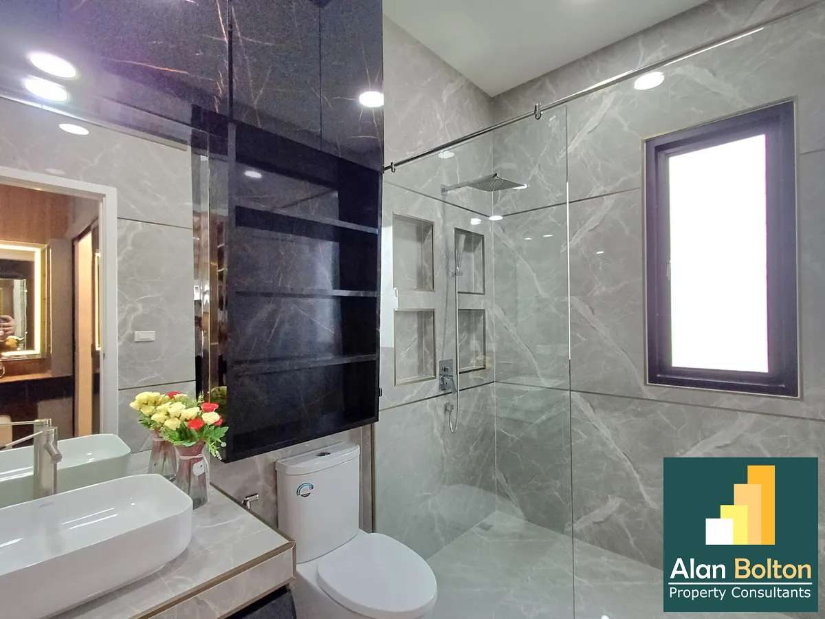 Luxury Brand New Pool Villa 4 bedrooms 6 bathrooms in Mabprachan Lake for SALE/RENT photo 25