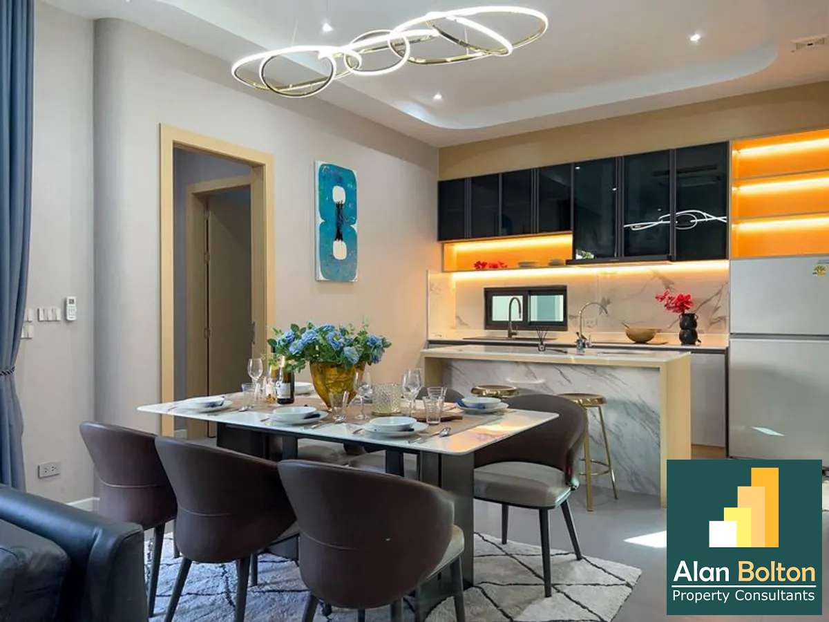 4 bedroom 5 bathroom in Thappraya soi 11 photo 4