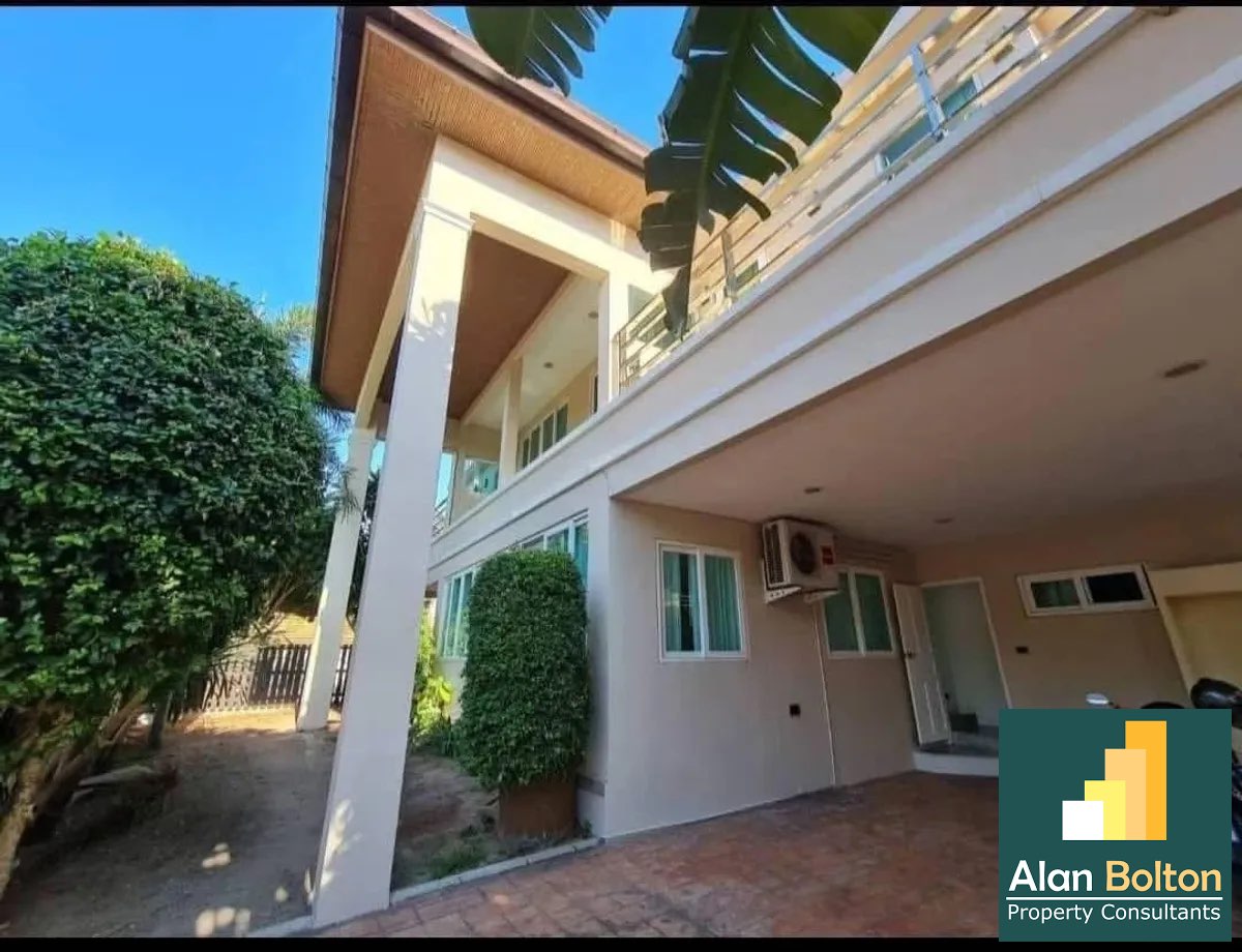 JUST IN A nice 2 - Storey House with private pool for Sale and Rent with Pets friendly photo 2
